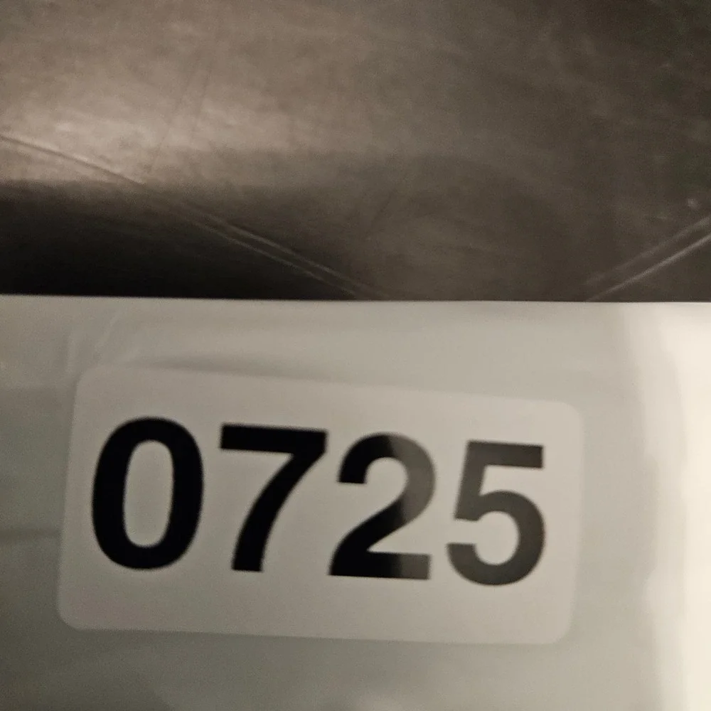 Time‎ and Tru Women's Grey Check Capri Pants Size 12 - Picture 7 of 7